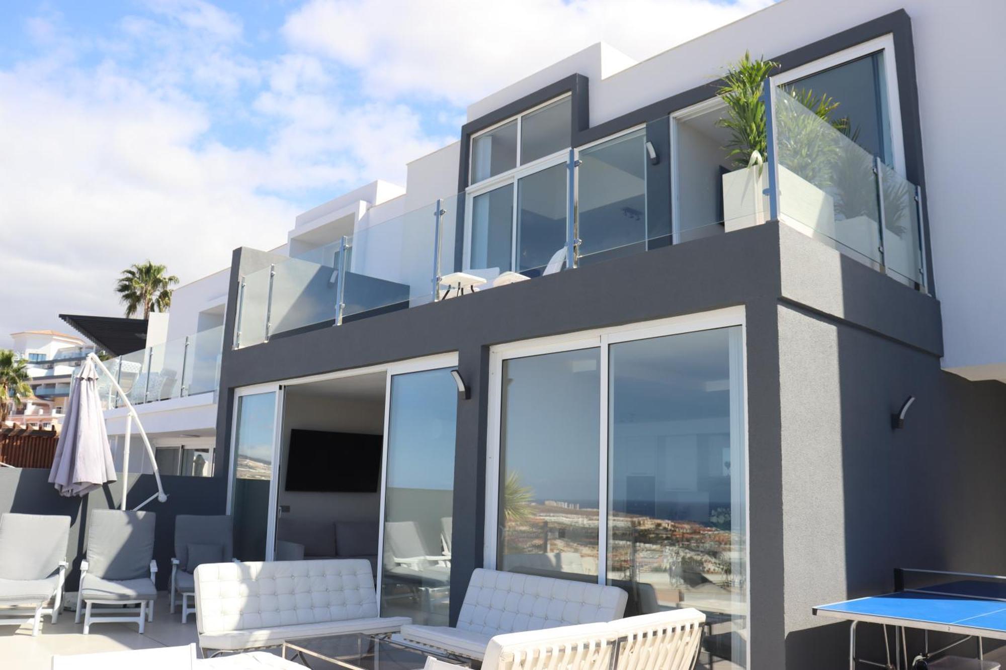 Azure Sky Villa - Panoramic Ocean View, Luxury, San Eugenio Costa Adeje  Exteriör bild